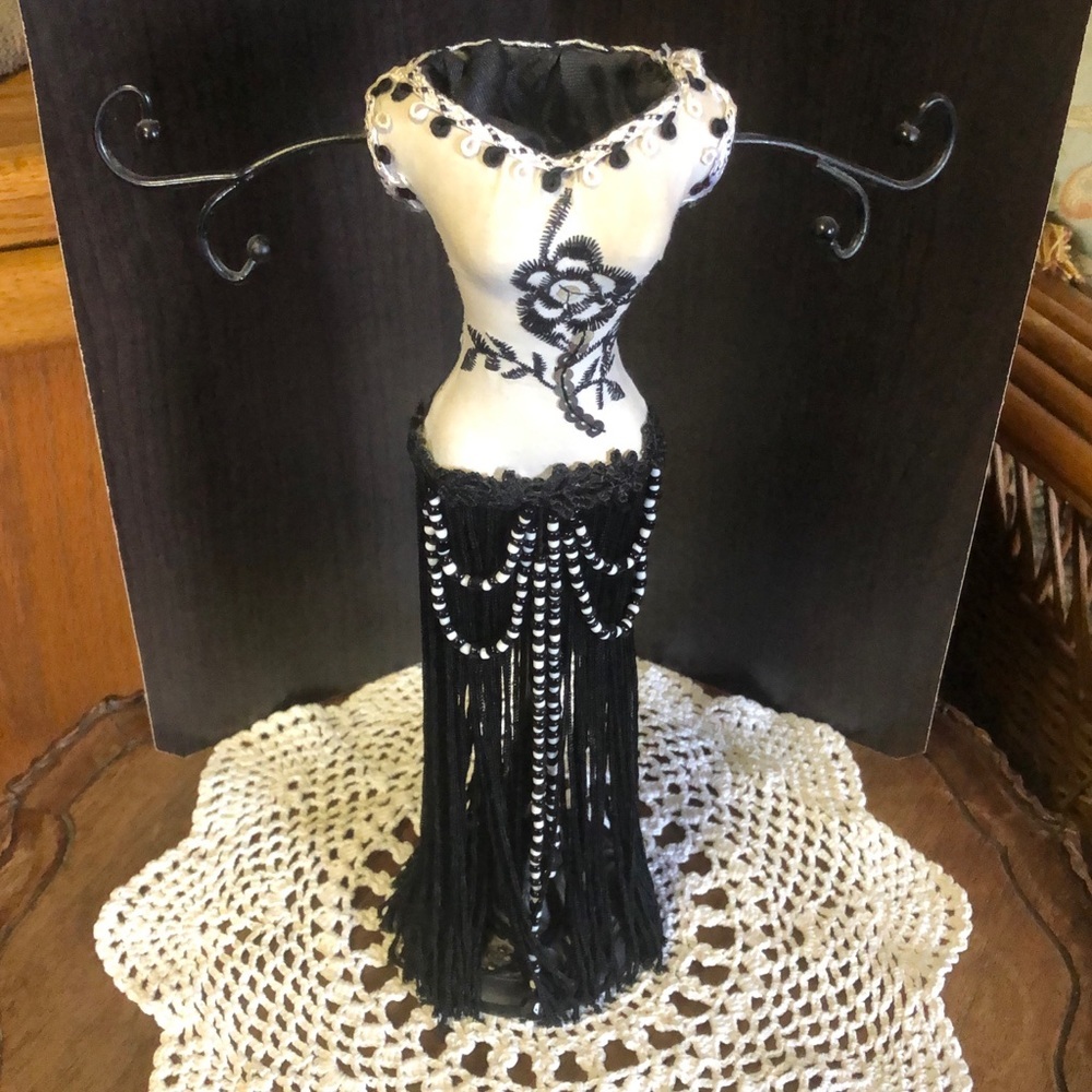 JEWERY STAND / DECORATION for her vanity​